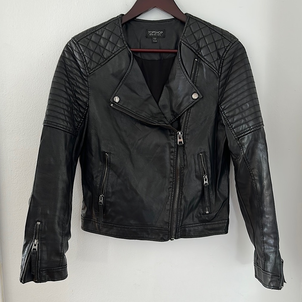 TOPSHOP black faux leather moto jacket US 6 quilted details side zip